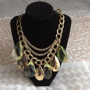 Ultra chic green gold crystal rock necklace NWOT